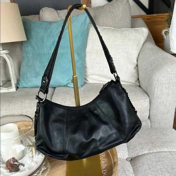 AK Anne Klein Black Leather Shoulder Bag – Preloved - Picture 1 of 9